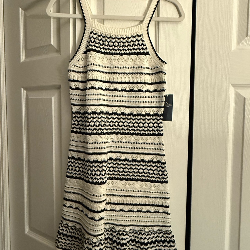 Abercrombie girls Black and White Knit Dress sz 13/14 nwt